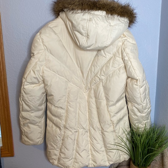 Ann Klein cream colored large down like puffer coat with hood - Picture 5 of 8